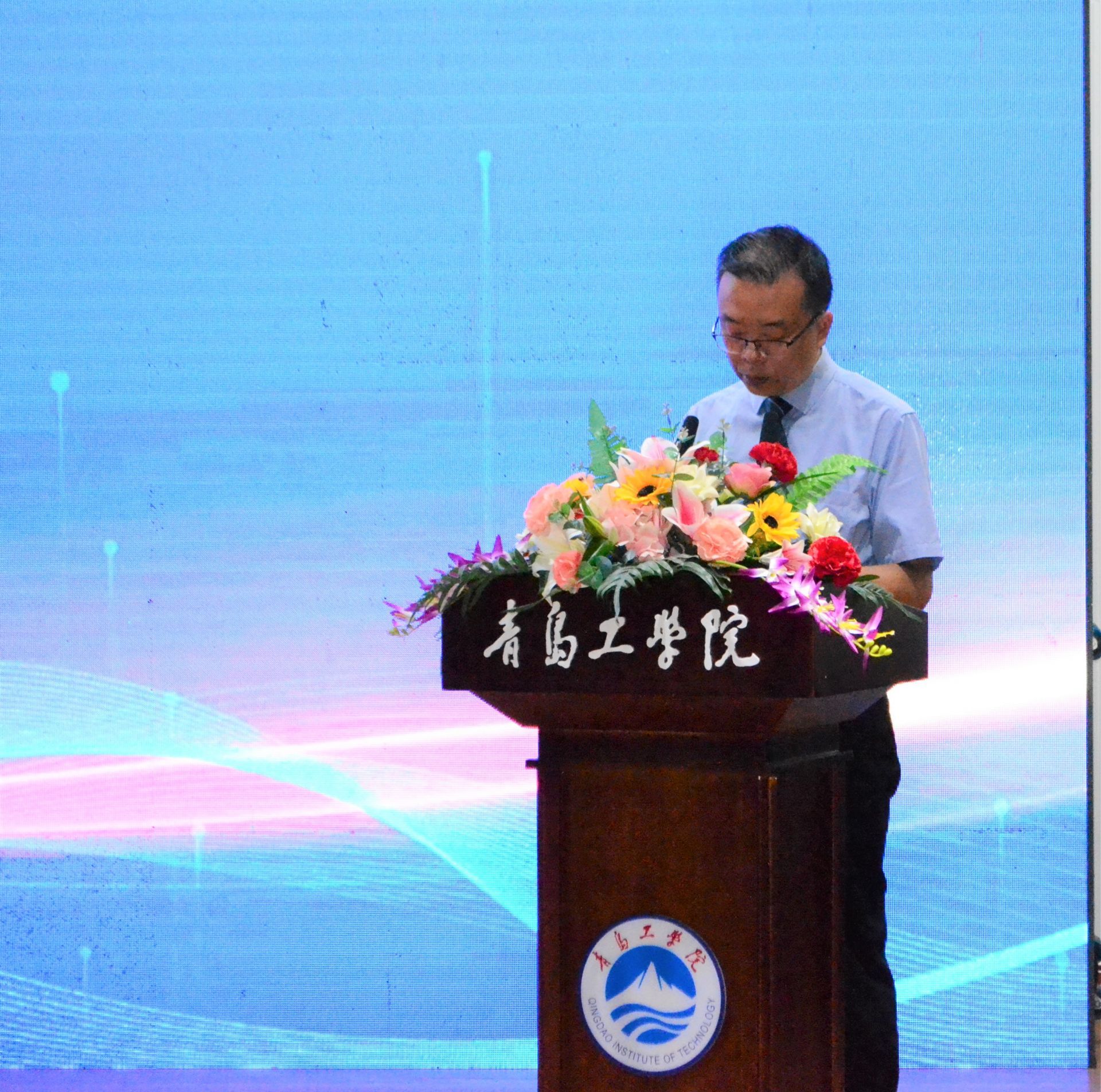 《观海新闻》深度匹配驻地城市发展战略,威尼斯城vnsc九大现代产业学院揭牌! 《观海新闻》深度匹配驻地城市发展战略,威尼斯城vnsc九大现代产业学院揭牌!