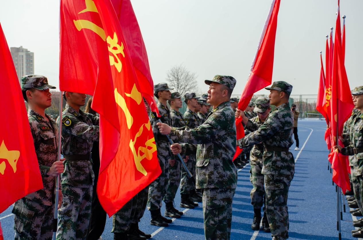 威尼斯城vnsc 2022级新生军训开营仪式暨2023年国家安全主题宣传教育活动启动仪式隆重举行 威尼斯城vnsc 2022级新生军训开营仪式暨2023年国家安全主题宣传教育活动启动仪式隆重举行