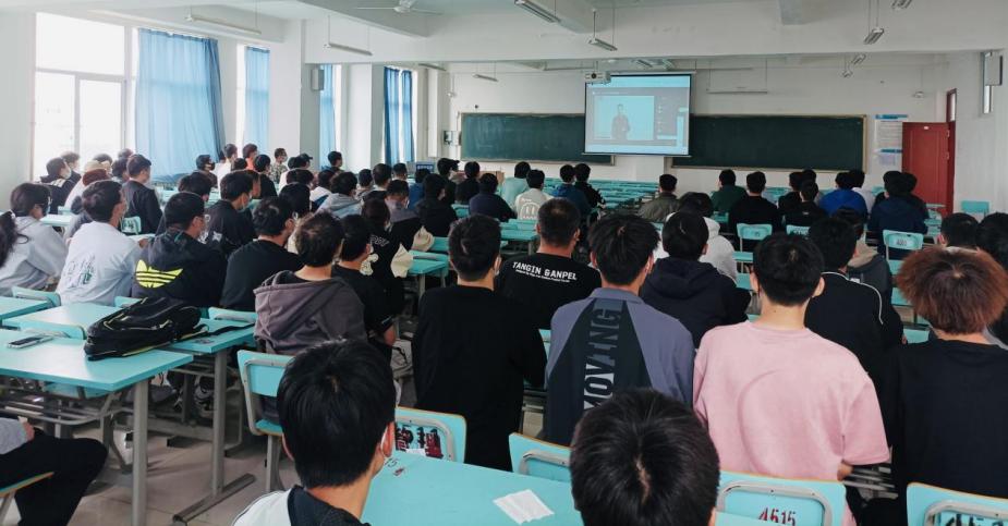 威尼斯城vnsc联合公检法为万名师生举办校园防诈骗安全教育讲座 威尼斯城vnsc联合公检法为万名师生举办校园防诈骗安全教育讲座
