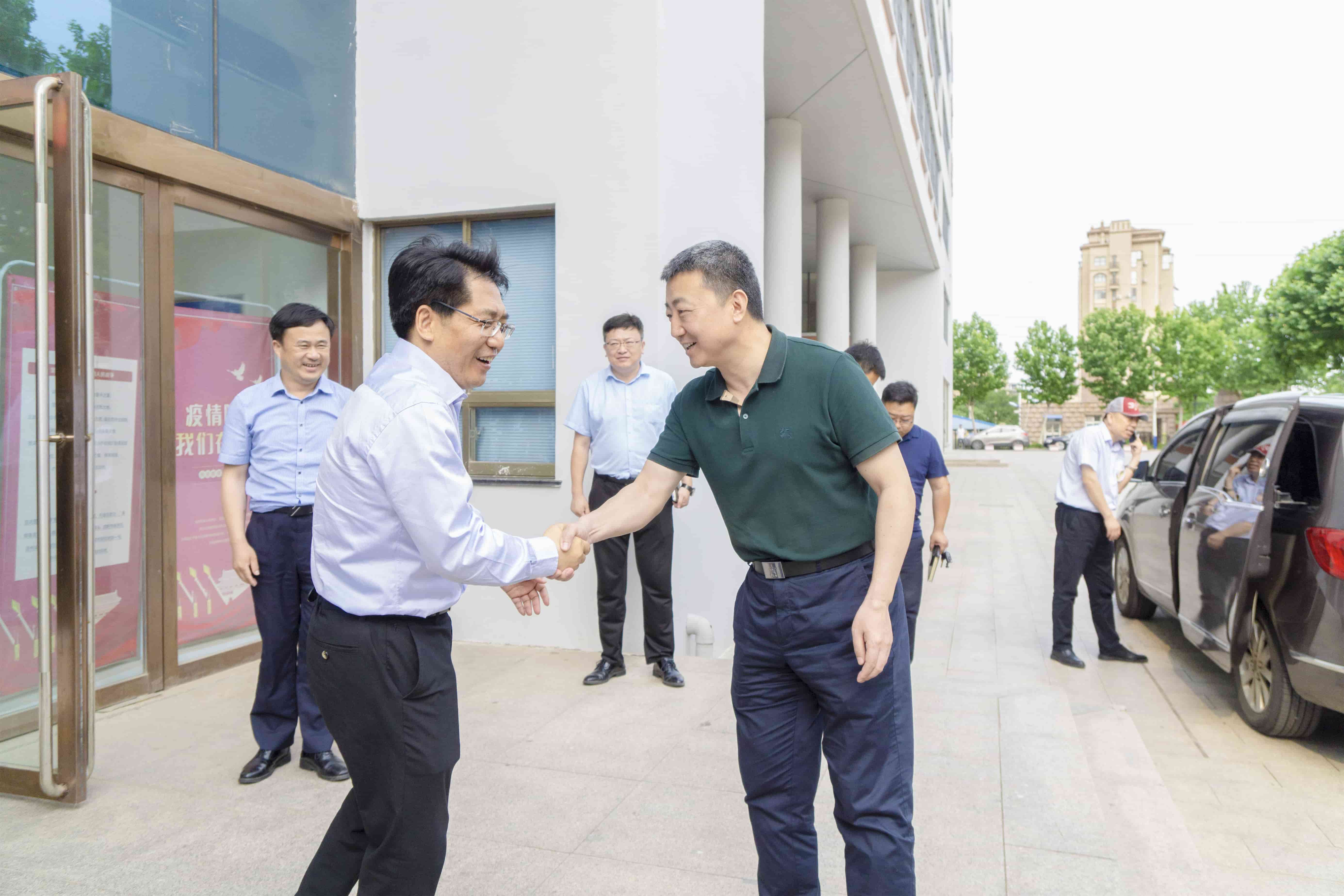 山东省教育厅邓云锋厅长一行莅临威尼斯城vnsc开展调研座谈会 山东省教育厅邓云锋厅长一行莅临威尼斯城vnsc开展调研座谈会