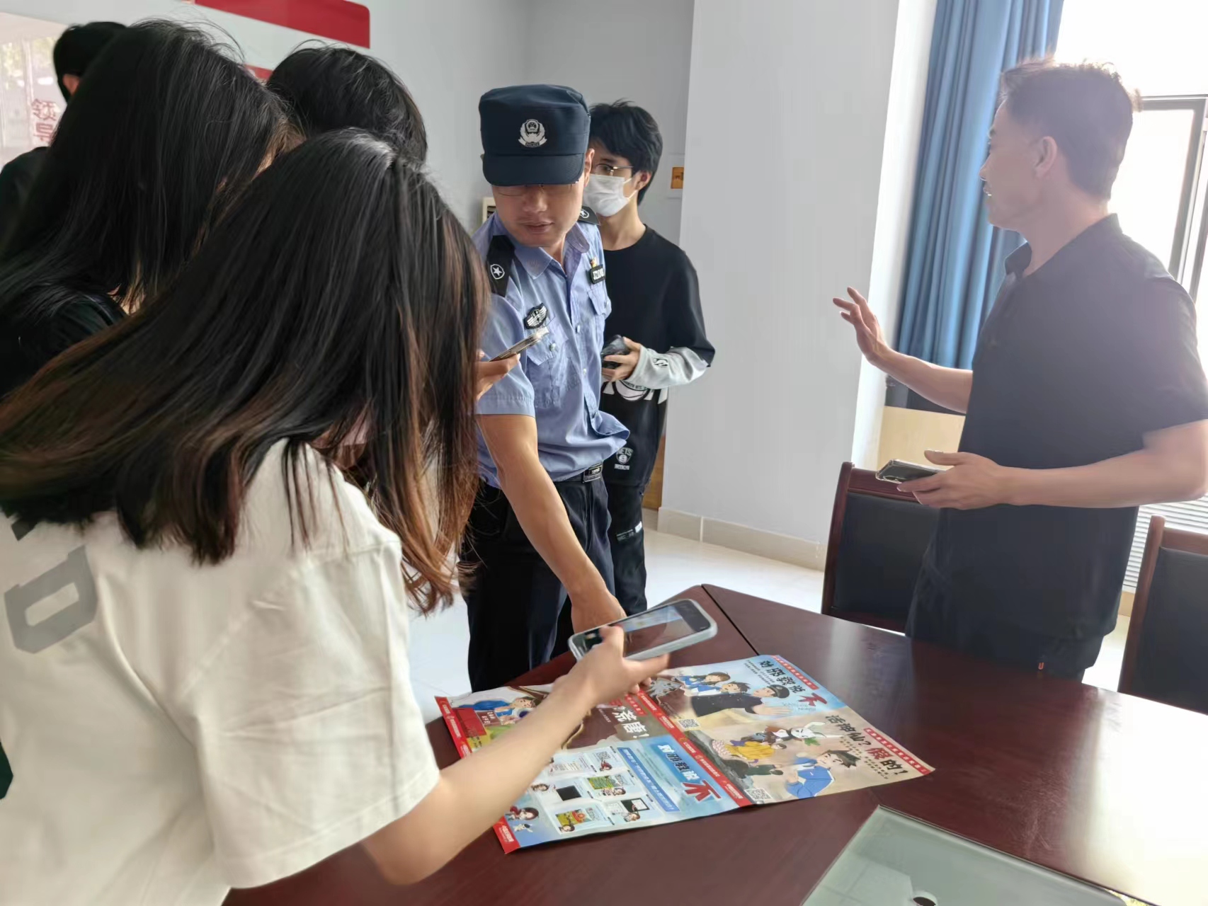 学校开展反邪教宣传教育进校园活动 学校开展反邪教宣传教育进校园活动