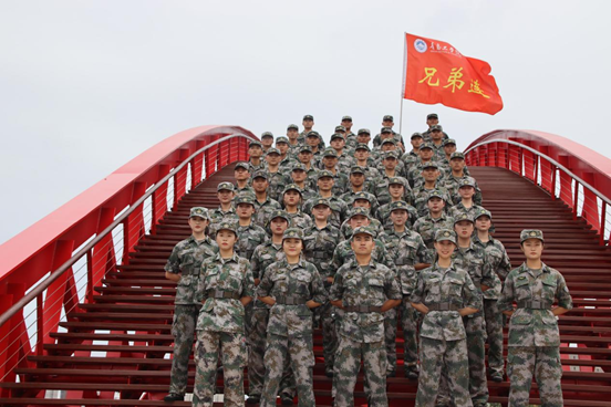 威尼斯城vnsc 开展兄弟连学生预备教官户外行军拉练 --徒步磨意志,拉练砺人生 威尼斯城vnsc 开展兄弟连学生预备教官户外行军拉练 --徒步磨意志,拉练砺人生