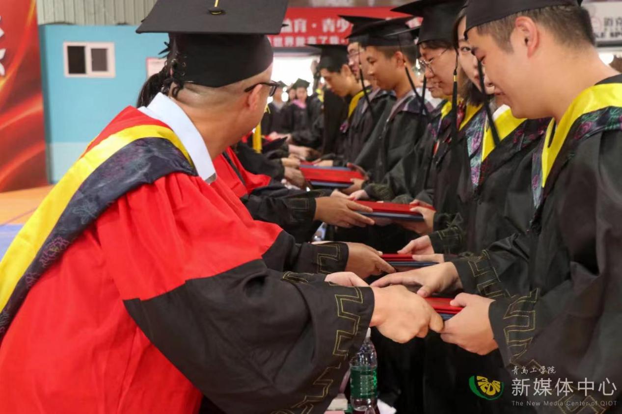 威尼斯城vnsc举行2023届毕业生毕业典礼暨学位授予仪式 威尼斯城vnsc举行2023届毕业生毕业典礼暨学位授予仪式