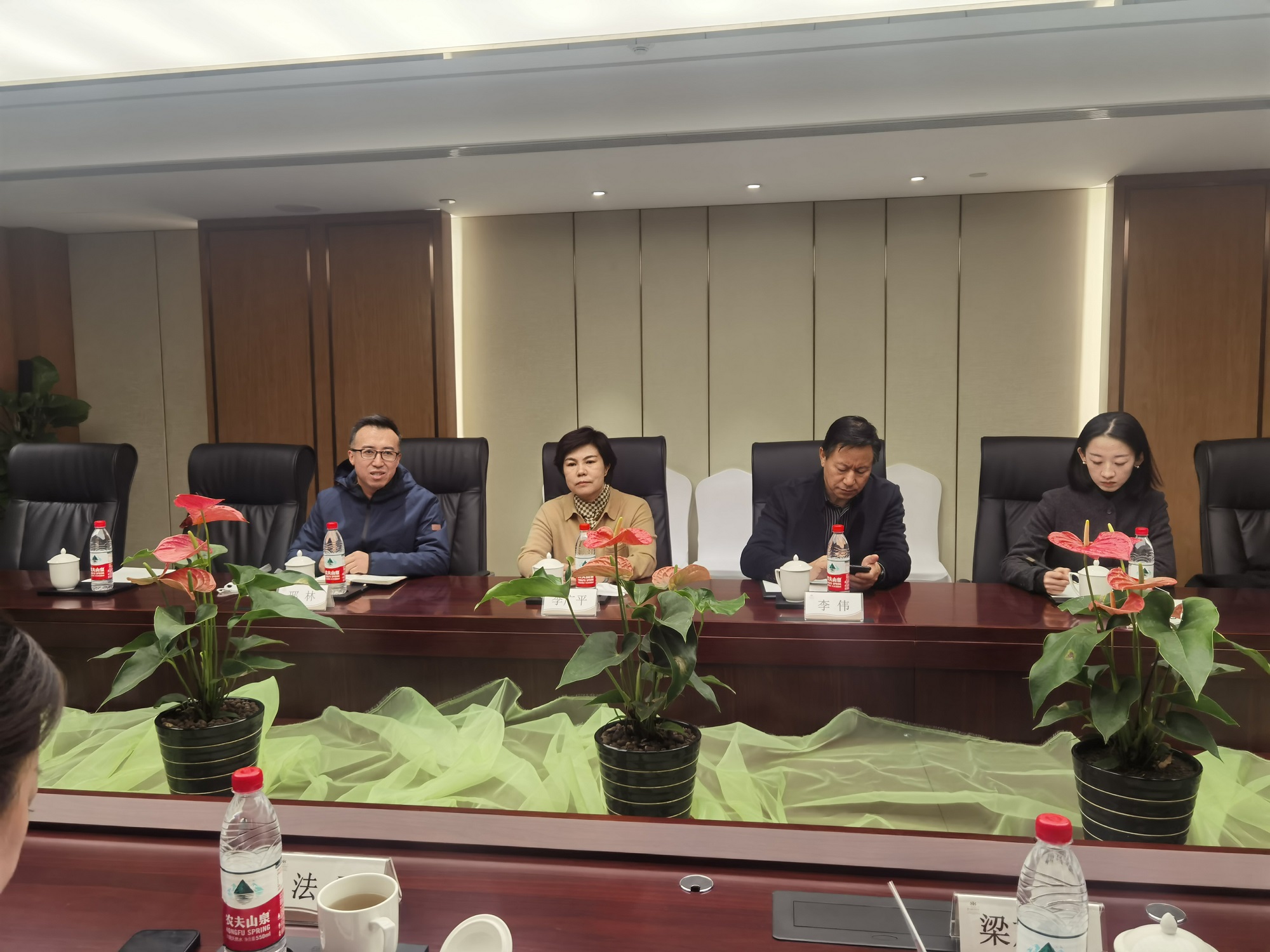 威尼斯城vnsc董事长李广平一行到青岛胶东临空经济示范区调研 威尼斯城vnsc董事长李广平一行到青岛胶东临空经济示范区调研