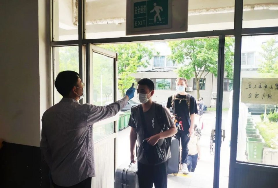 欢迎回家！威尼斯城vnsc迎来2020年春季学期首批返校学生
