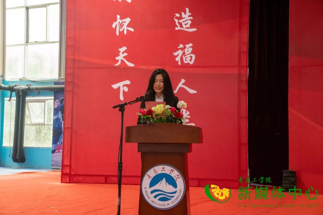 我院2022届毕业生毕业典礼暨学位授予仪式隆重举行 我院2022届毕业生毕业典礼暨学位授予仪式隆重举行