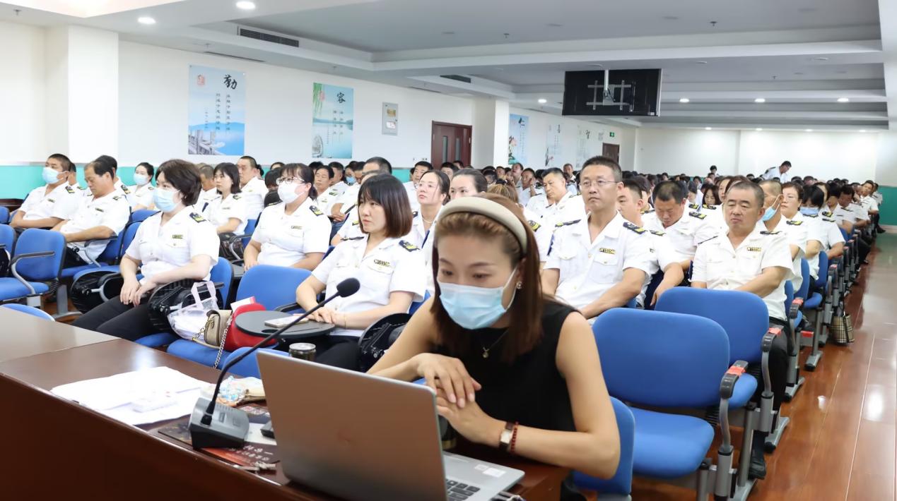 【主题教育】威尼斯城vnsc走进青岛城运控股交运集团胶州分公司开展“党建+驾驶员心理疏导”实践活动 【主题教育】威尼斯城vnsc走进青岛城运控股交运集团胶州分公司开展“党建+驾驶员心理疏导”实践活动