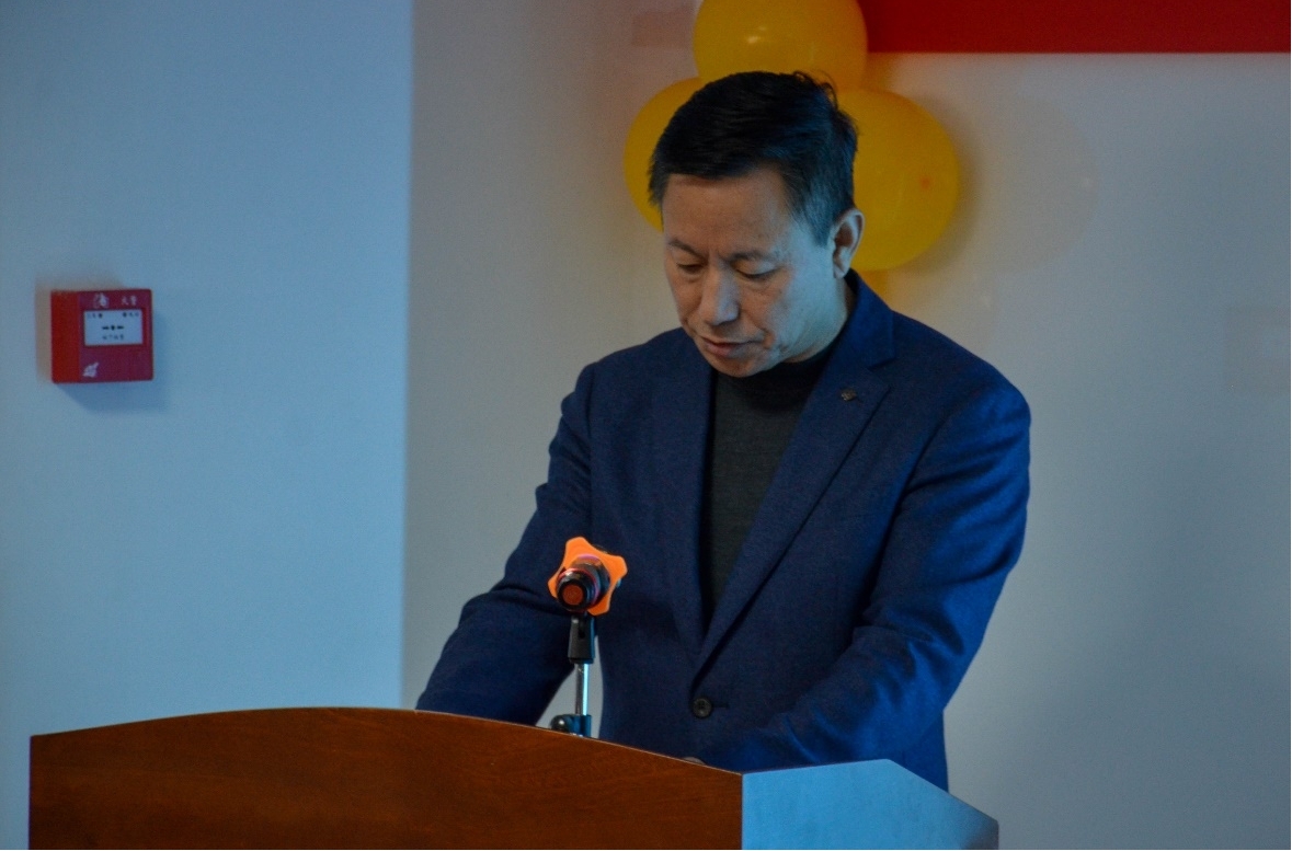 校企合作结新果,携手育人同向行 ——威尼斯城vnsc与青岛红山果科技共建产教融合电商实训基地启动仪式圆满举行 校企合作结新果,携手育人同向行 ——威尼斯城vnsc与青岛红山果科技共建产教融合电商实训基地启动仪式圆满举行