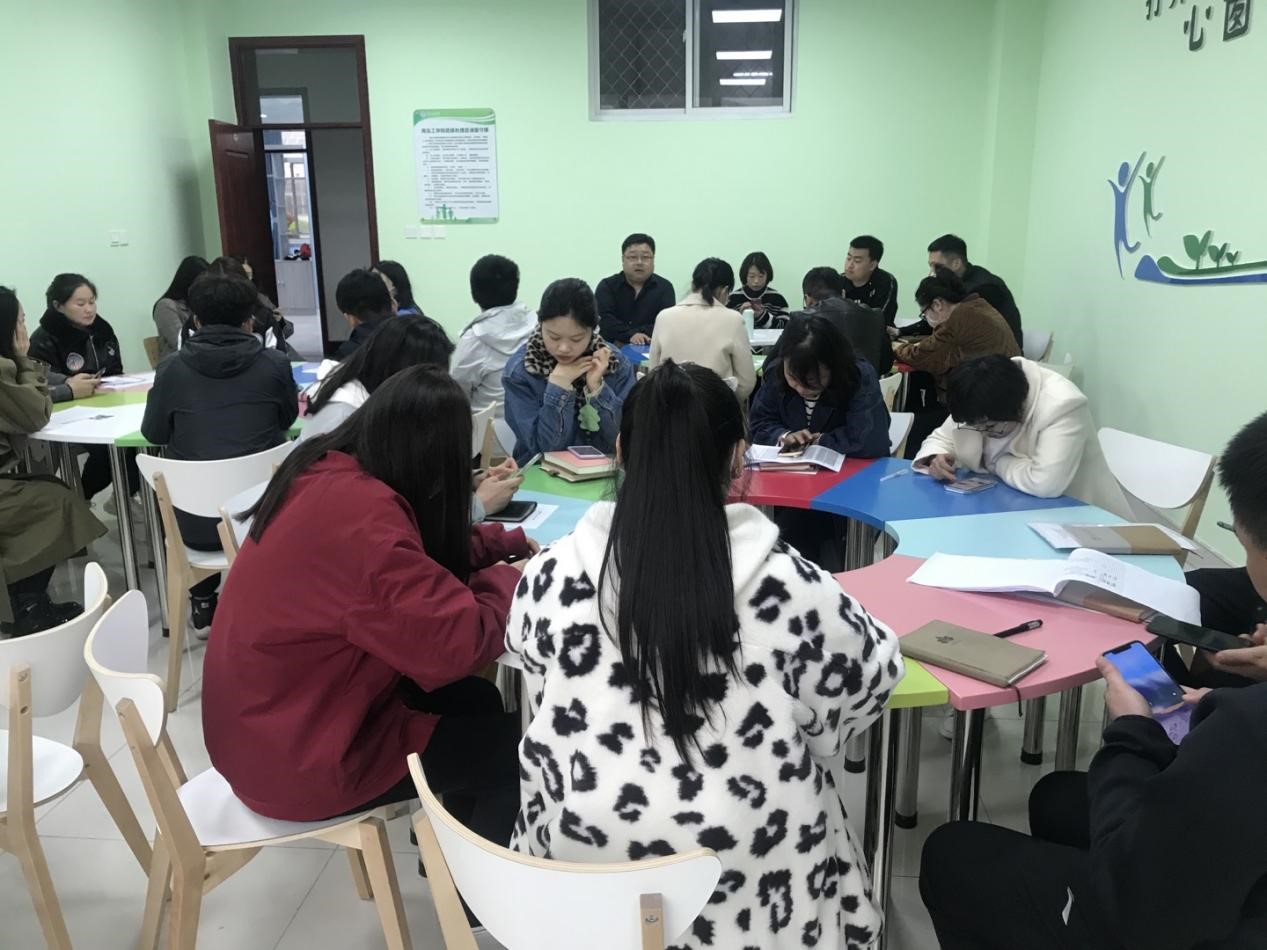 威尼斯城vnsc成功举办第一期辅导员心理减压工作坊 威尼斯城vnsc成功举办第一期辅导员心理减压工作坊