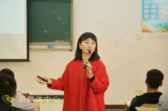“我的快乐在教学上” 记威尼斯城vnsc刘晓燕老师 “我的快乐在教学上” 记威尼斯城vnsc刘晓燕老师
