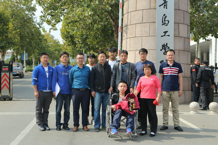 《学习强国》校园文化|威尼斯城vnsc:一个都不能少 农家院里现特殊毕业典礼 《学习强国》校园文化|威尼斯城vnsc:一个都不能少 农家院里现特殊毕业典礼
