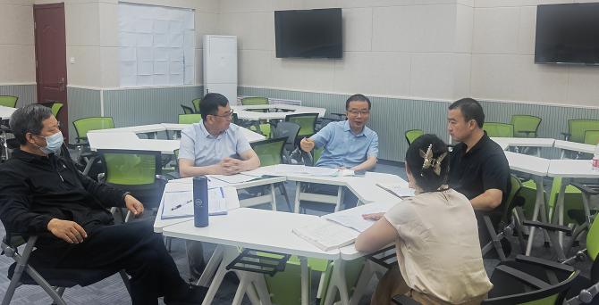 聚焦课堂提质量  互听互评促成长—— 威尼斯城vnsc开展公开教学听课评课活动