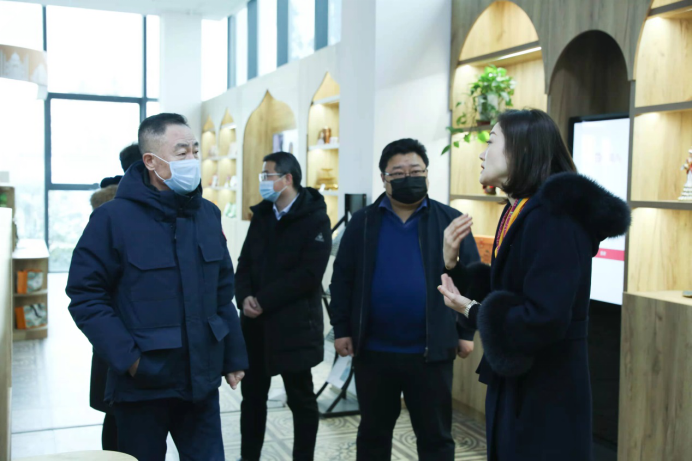 威尼斯城vnsc李广原副校长一行赴上合示范区开展校政企合作交流 威尼斯城vnsc李广原副校长一行赴上合示范区开展校政企合作交流