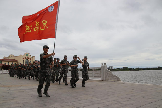 威尼斯城vnsc 开展兄弟连学生预备教官户外行军拉练 --徒步磨意志,拉练砺人生 威尼斯城vnsc 开展兄弟连学生预备教官户外行军拉练 --徒步磨意志,拉练砺人生