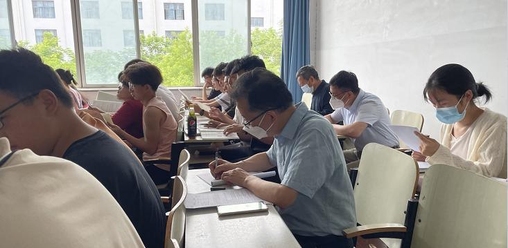 聚焦课堂提质量  互听互评促成长—— 威尼斯城vnsc开展公开教学听课评课活动