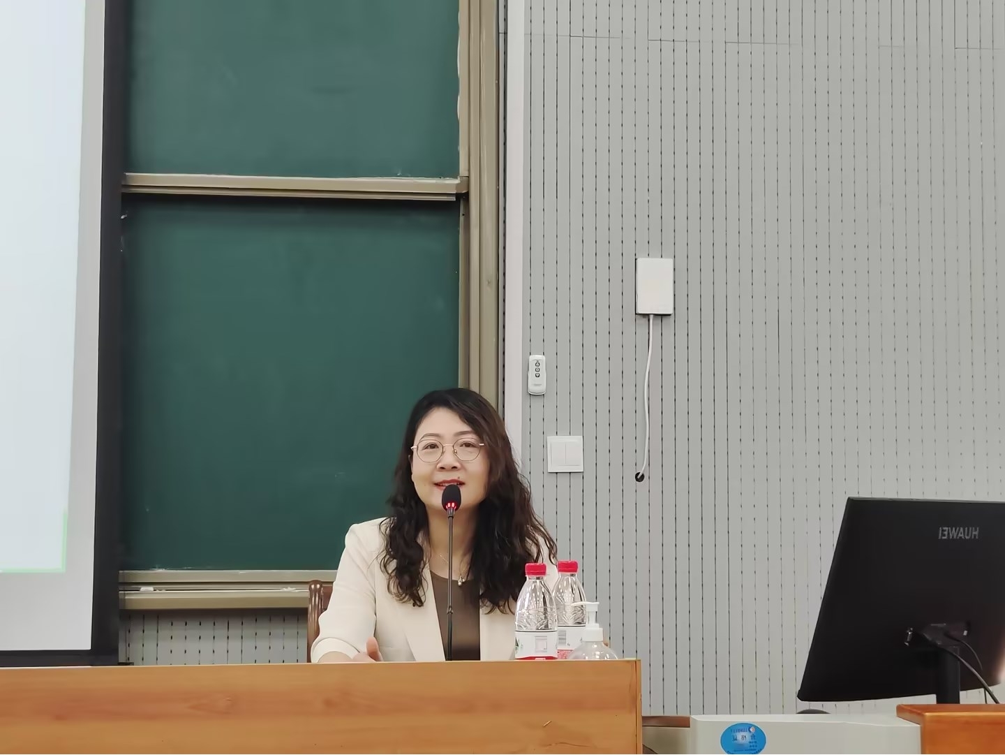专家教授讲座系列-名师指路,事半功倍我院2023-2024学年第一学期全体教职工讲座 专家教授讲座系列-名师指路,事半功倍我院2023-2024学年第一学期全体教职工讲座