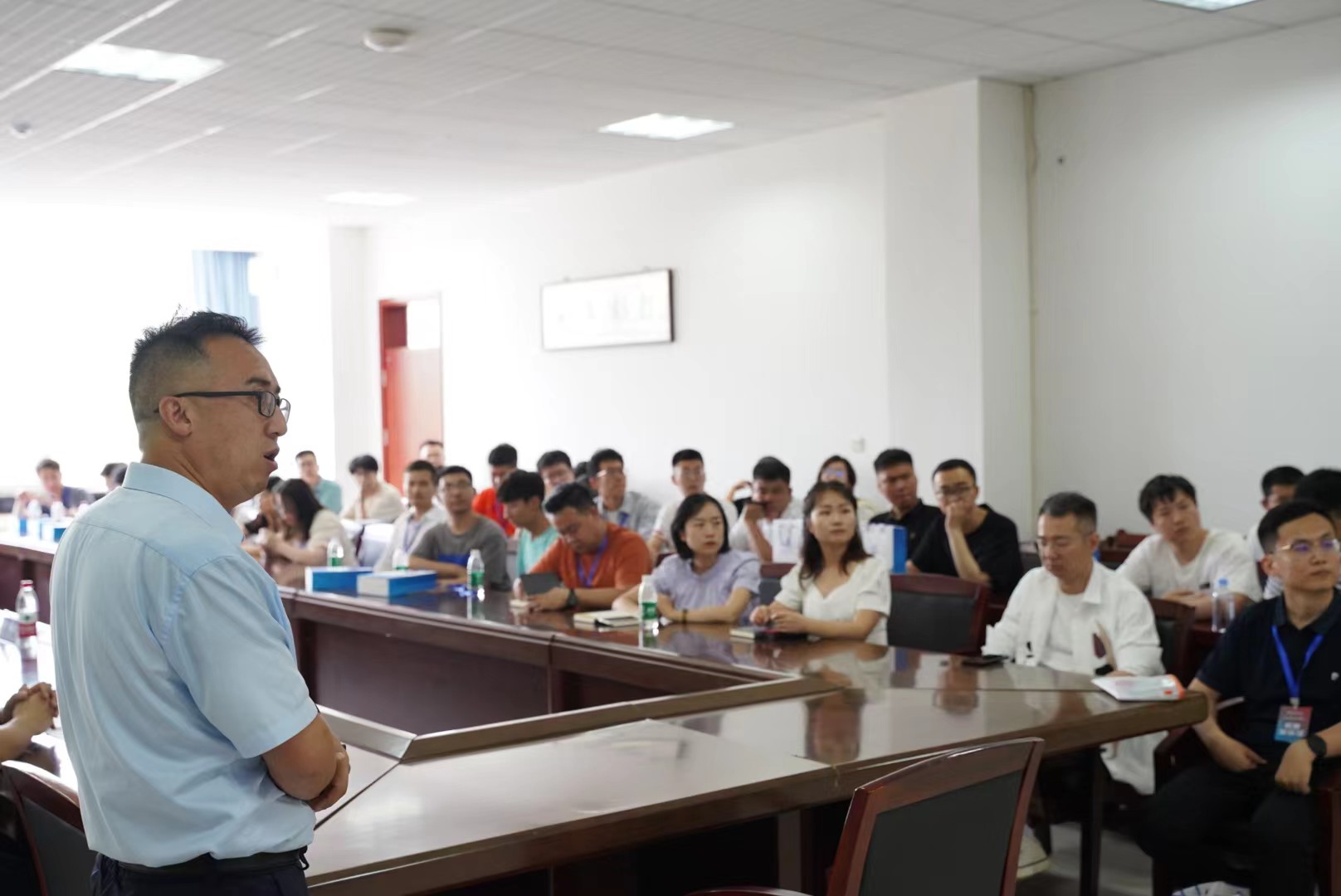 威尼斯城vnsc邀请校友回母校开展座谈会 威尼斯城vnsc邀请校友回母校开展座谈会