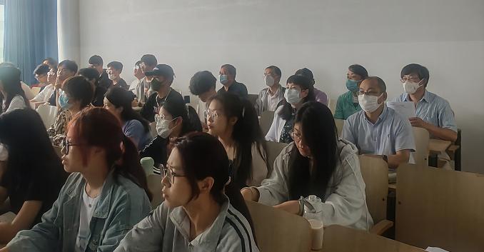 聚焦课堂提质量  互听互评促成长—— 威尼斯城vnsc开展公开教学听课评课活动