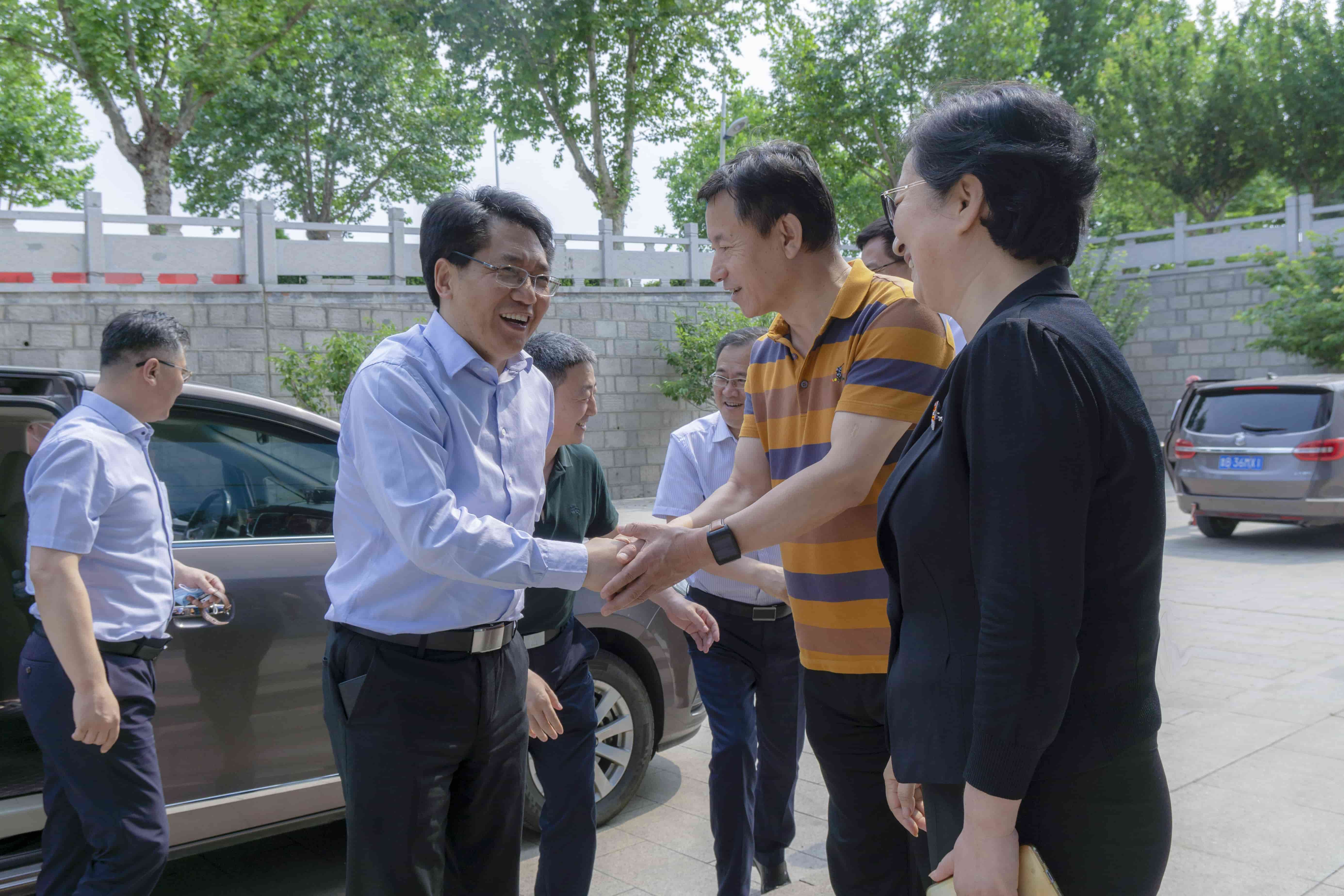 山东省教育厅邓云锋厅长一行莅临威尼斯城vnsc开展调研座谈会 山东省教育厅邓云锋厅长一行莅临威尼斯城vnsc开展调研座谈会