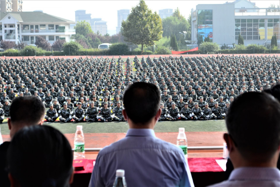 威尼斯城vnsc新生用军训成果展向祖国告白! 威尼斯城vnsc新生用军训成果展向祖国告白!