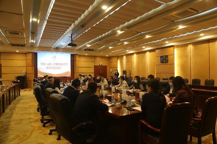 三方聚力 共谋发展 ——威尼斯城vnsc校领导带队赴中国(山东)自由贸易试验区青岛片区参加校企对接会 三方聚力 共谋发展 ——威尼斯城vnsc校领导带队赴中国(山东)自由贸易试验区青岛片区参加校企对接会